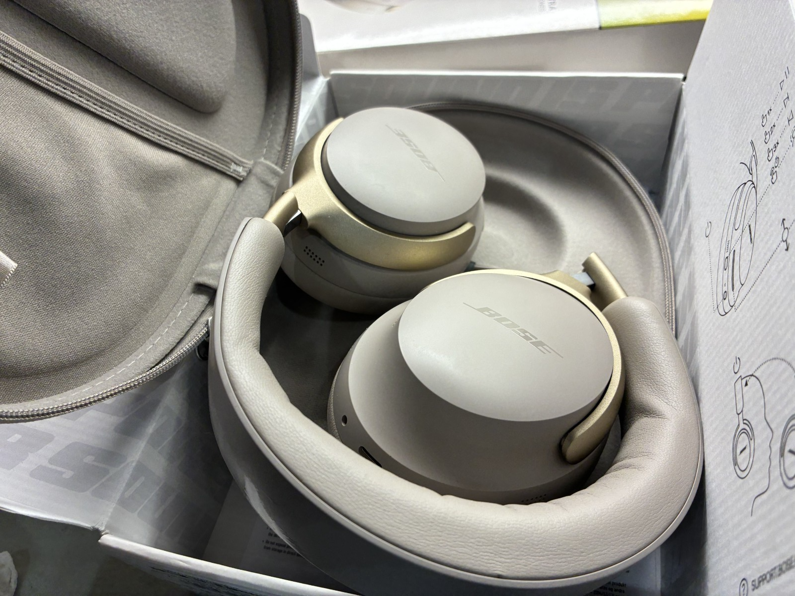 Bose Quiet Comfort Ultra Gold 2