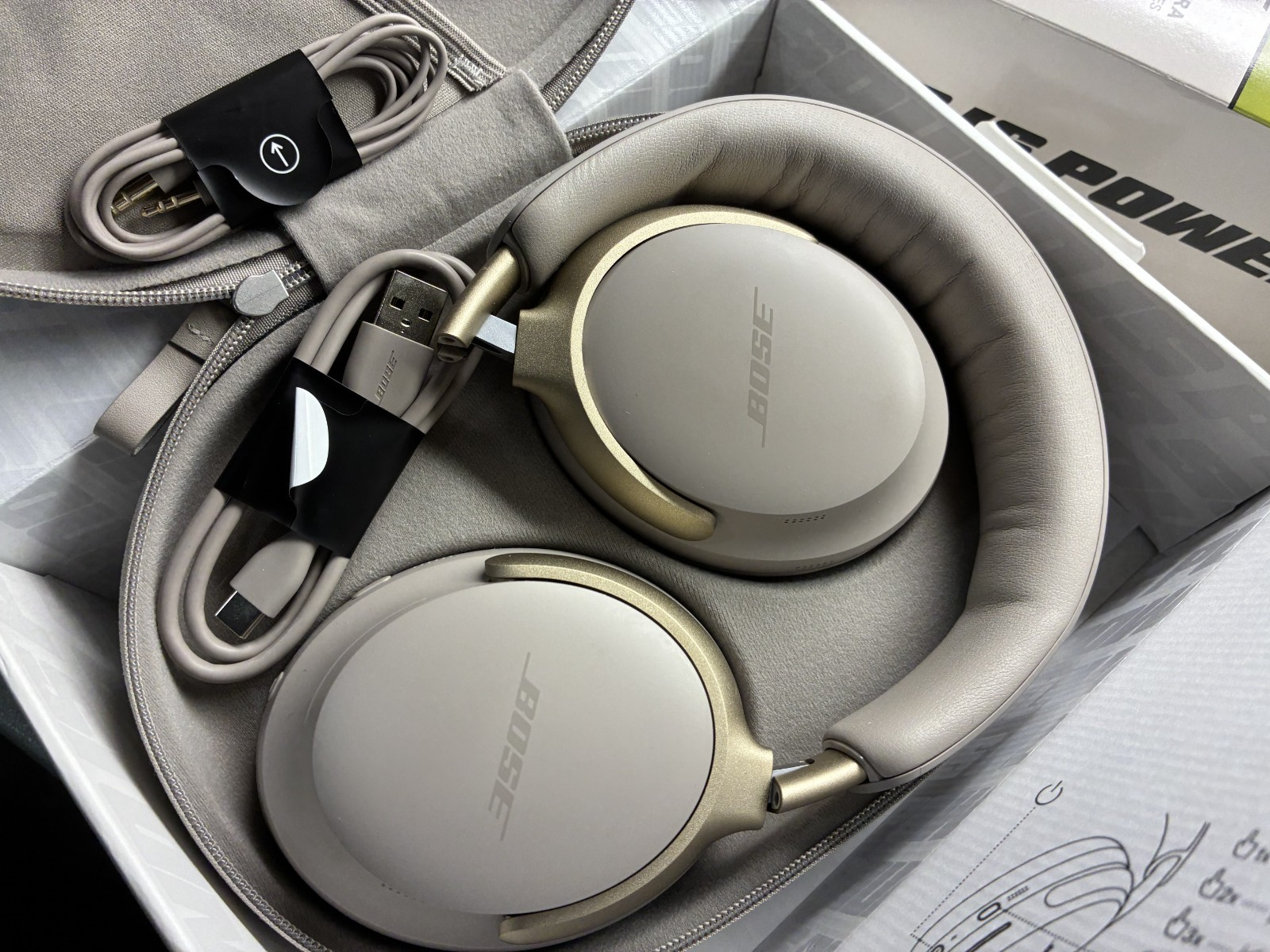 Bose Quiet Comfort Ultra Gold 3