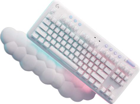 LOGITECH G715 WIRELESS GAMING KEYBOARD 2