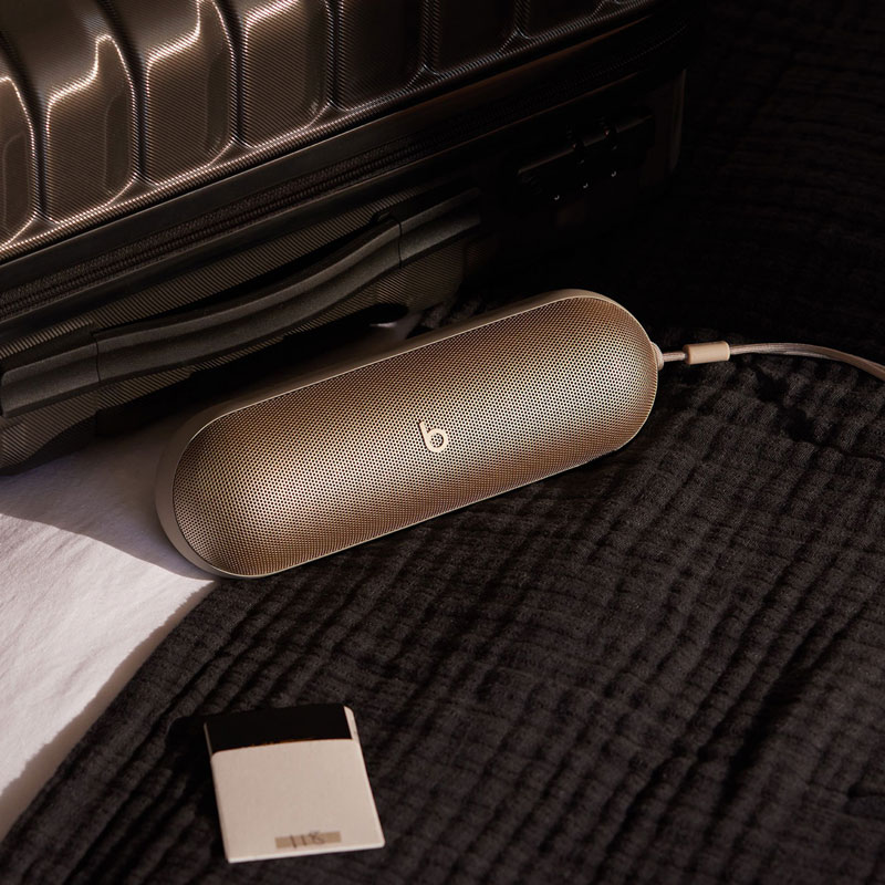 Beats Pill Brown 4