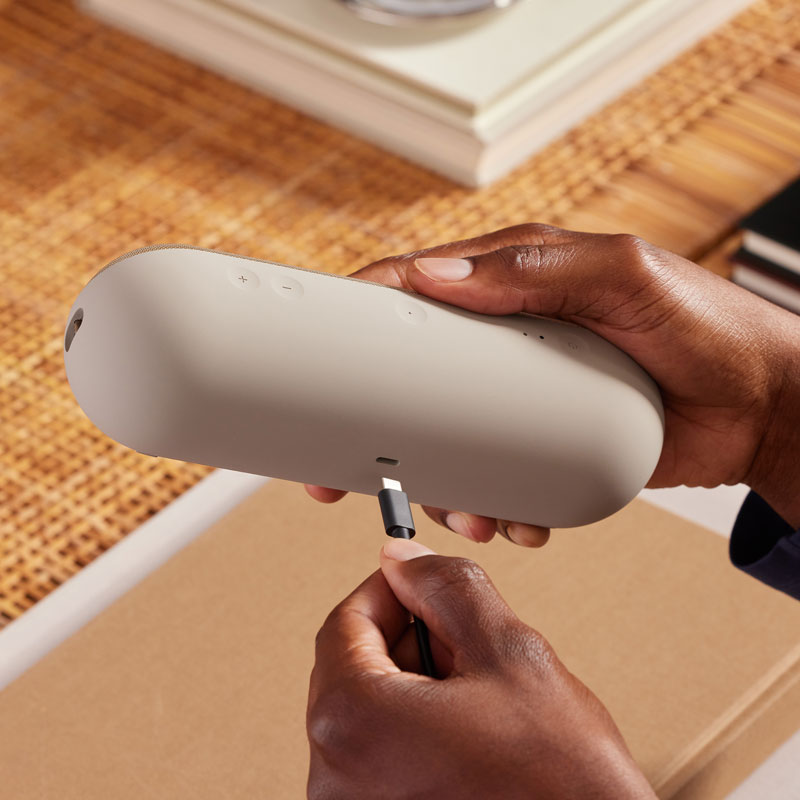 Beats Pill Brown 5
