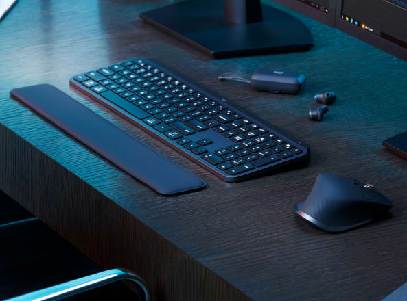 LOGITECH MX KEYS COMBO  2