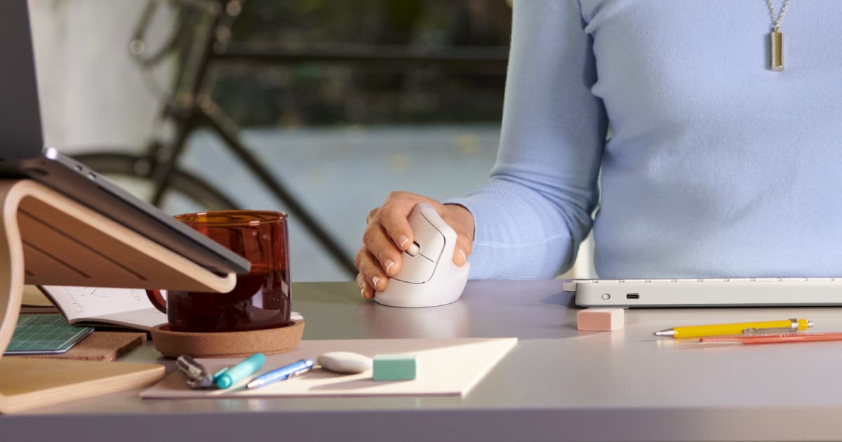 Logitech Lift for Business Vertical Ergonomic Mouse 2
