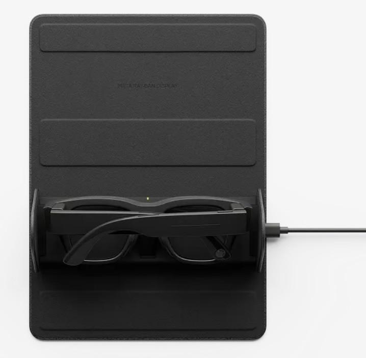 META RAY-BAN DISPLAY SMART GLASSES 3