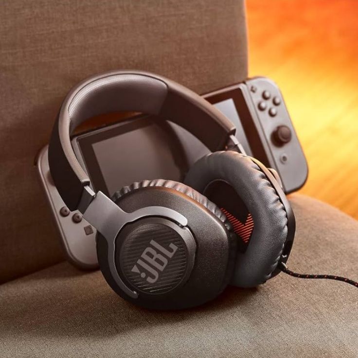  JBL Quantum 100  4