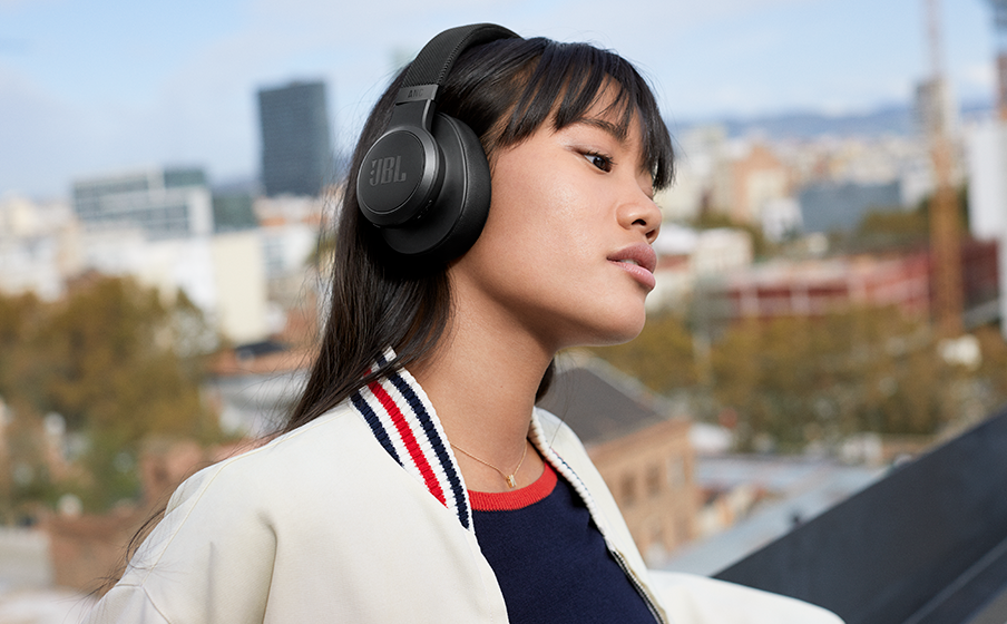 JBL Live 660NC Wireless ANC Headphones 3