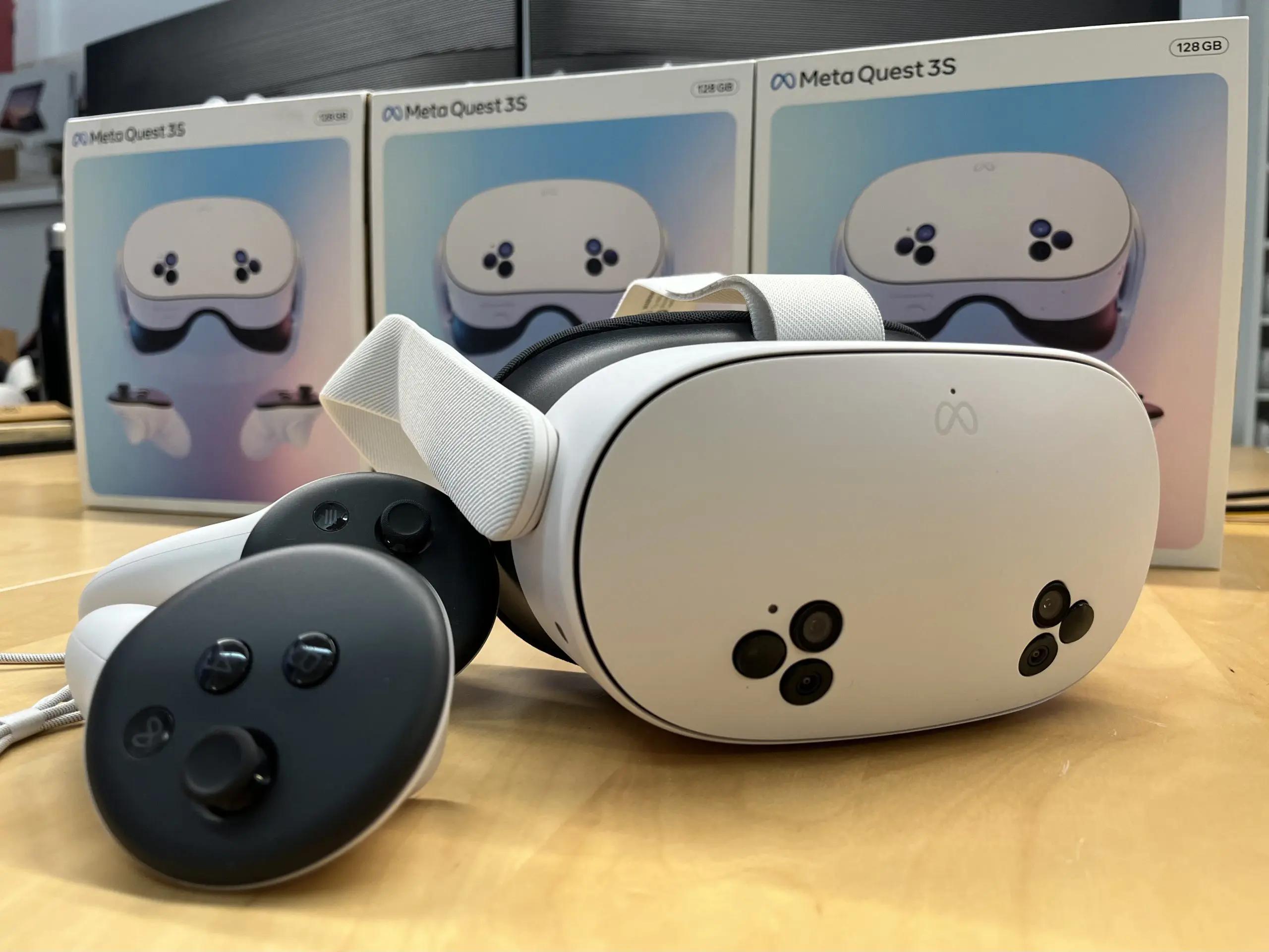 Meta Quest 3S 128GB VR Headset 4