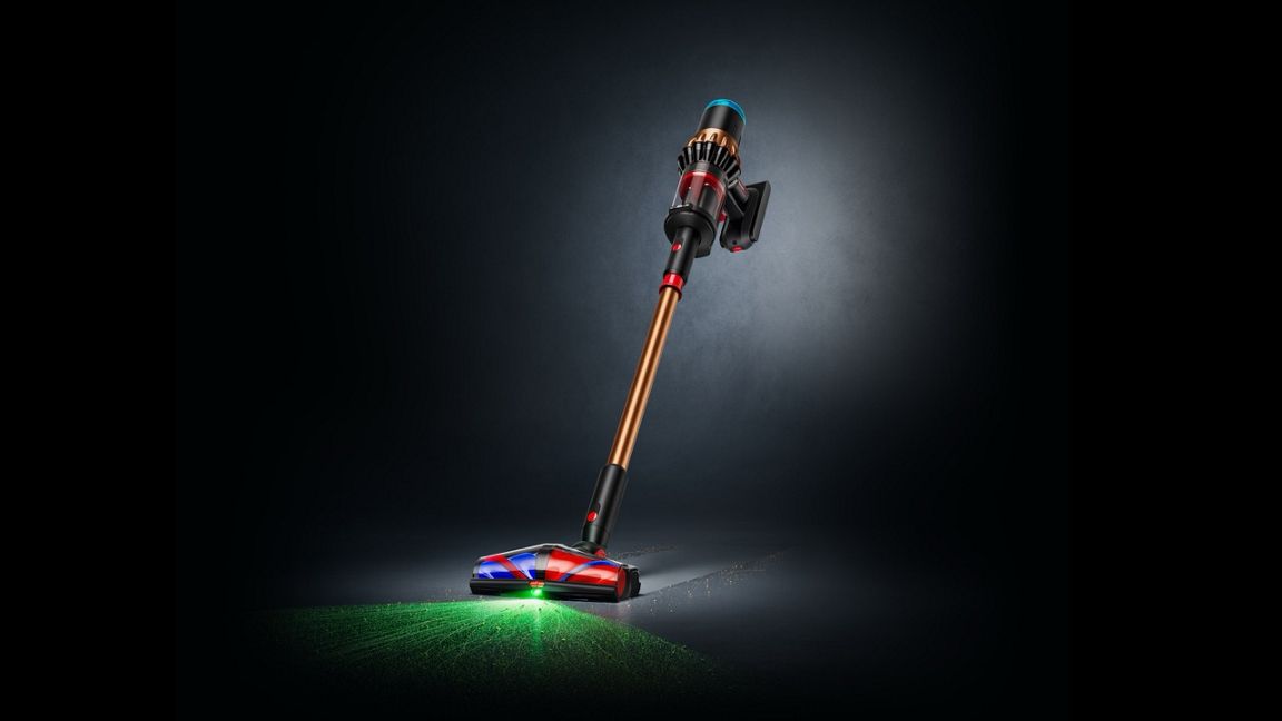 DYSON SUBMARINE VACCUM CLEANER 2